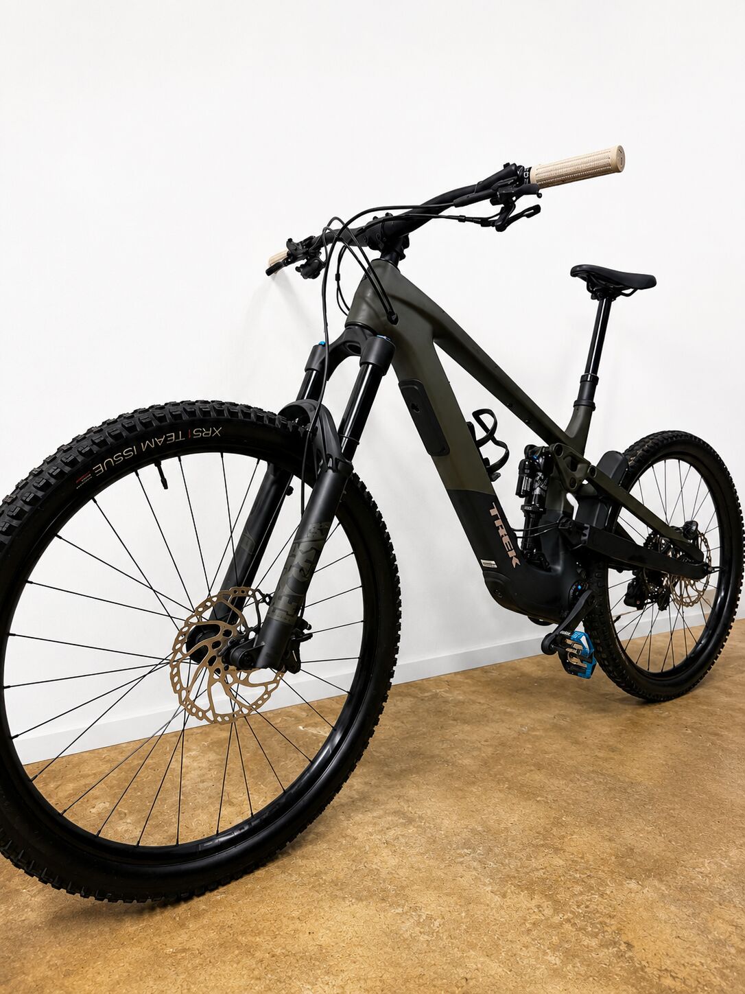 Trek Slash+ 9.7 Gen 2 | Dual Suspension Mountain E-Bikes | Bike Hub