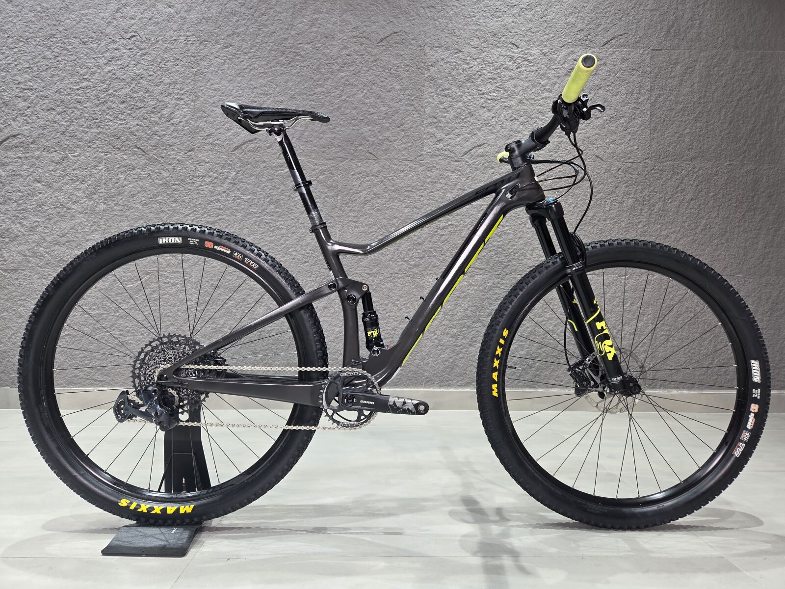 Scott Spark RC900 Comp (M) **CARBON-12SPD* | Dual Suspension