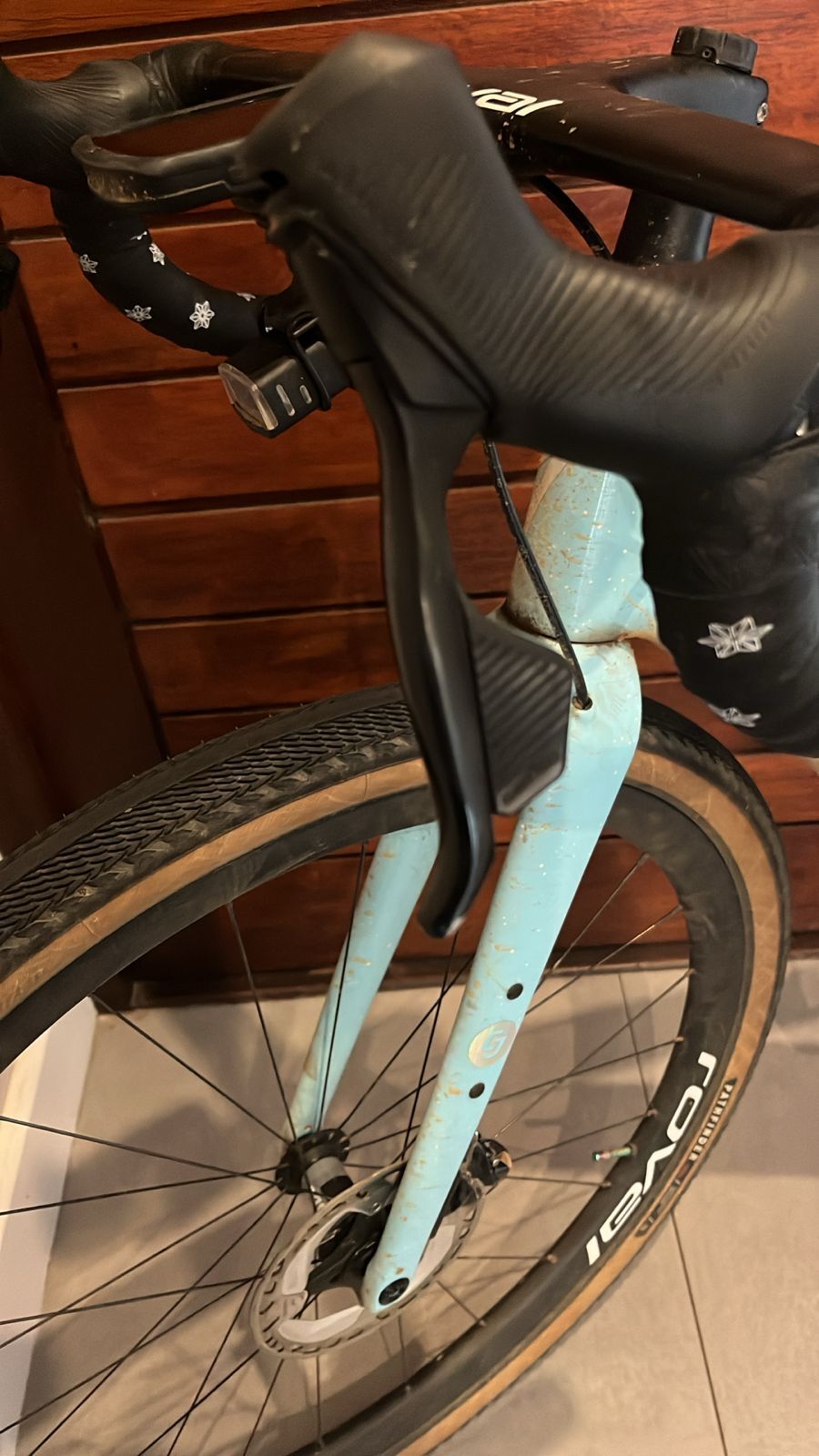 SRAM Rival AXS shifters | Shifters | Bike Hub