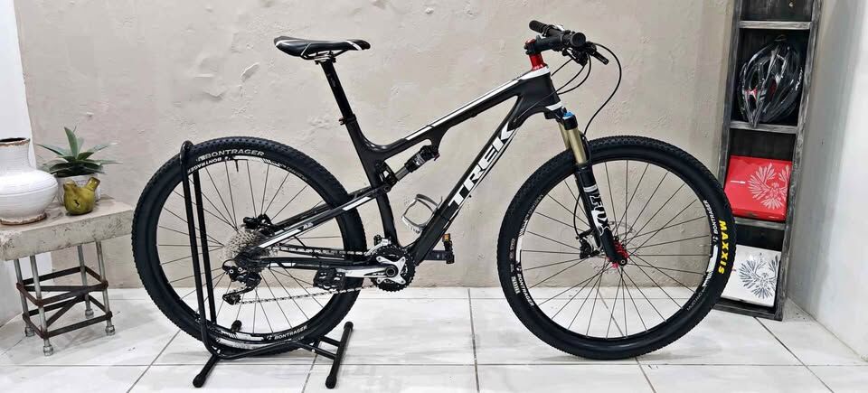 Trek Superfly 9.7 SL Carbon MTB L | Dual Suspension Mountain Bikes