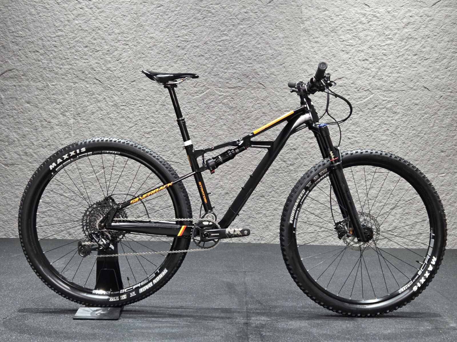   モントリオール size.S Silverback Stratos 2.0 (S) *12SPD-DROPPER* | Dual Suspension
