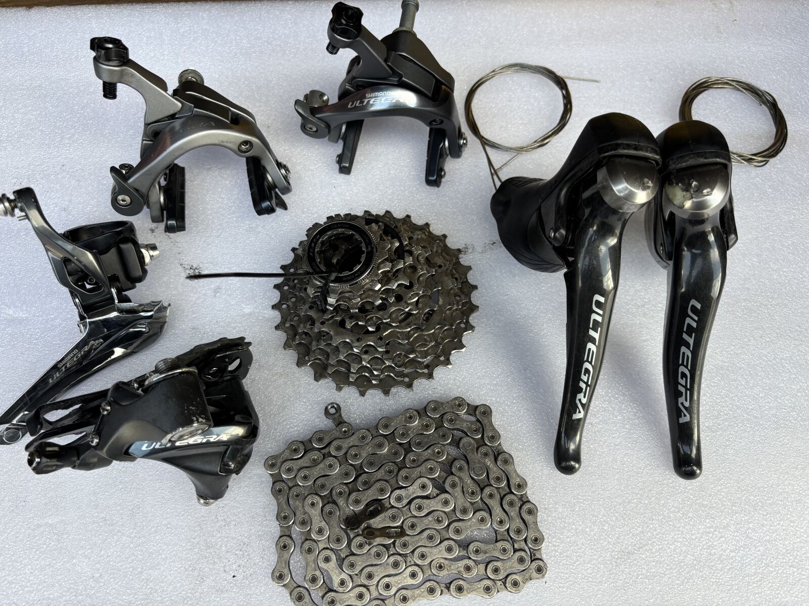 Ultegra 6800 2x11 Groupset | Complete Groupsets | Bike Hub