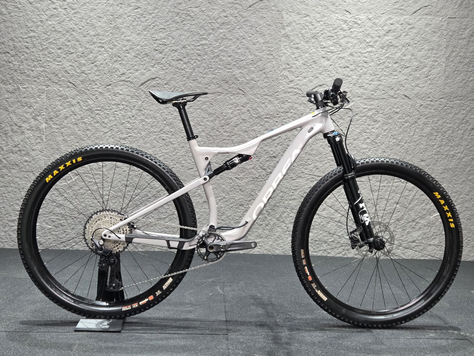 Orbea Oiz H30 (L) **2022-12SPD-FOX** | Dual Suspension Mountain