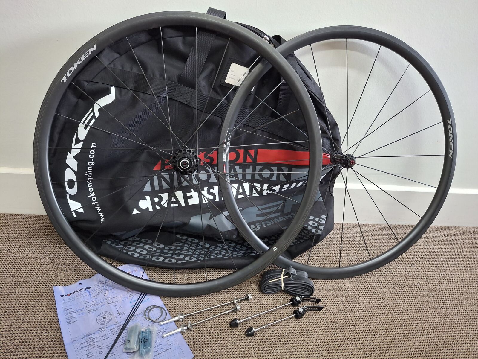 Token C28 Zenith Carbon Clincher Wheelset | Road Bike Wheels