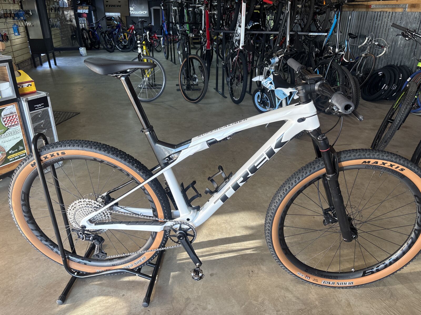 Trek Supercaliber (XL) | Dual Suspension Mountain Bikes | Bike Hub