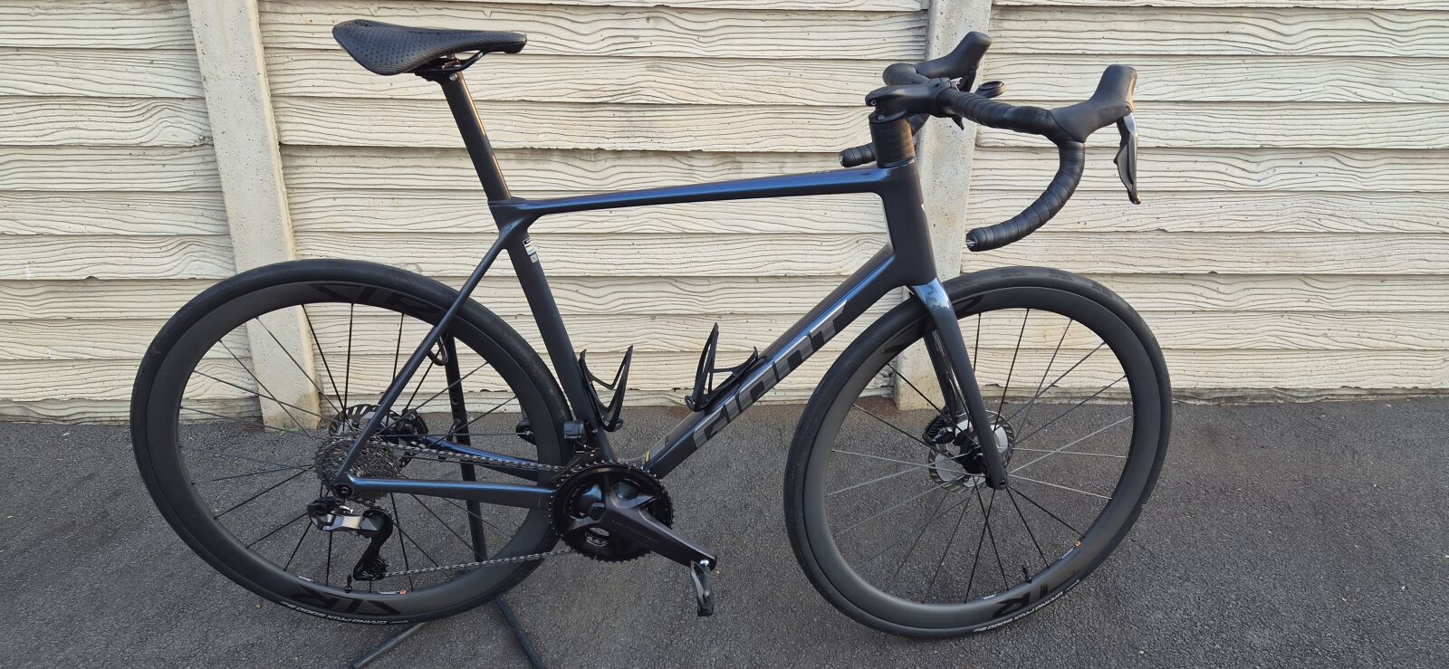 Giant TCR Advanced Pro 0 Di2 Large | Road Bikes | Bike Hub