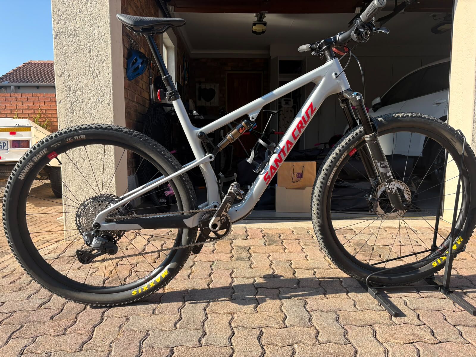 Santa Cruz Blur (XL) | Dual Suspension Mountain Bikes | Bike Hub