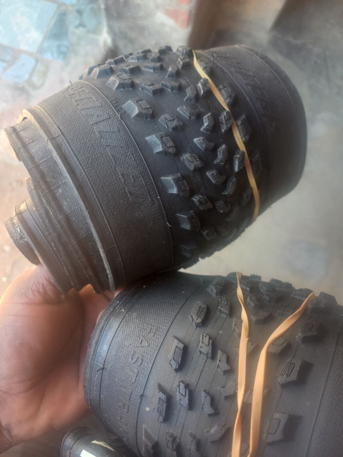 Specialized Fast track Grid Lite | Mountain Bike Tyres | Bike Hub