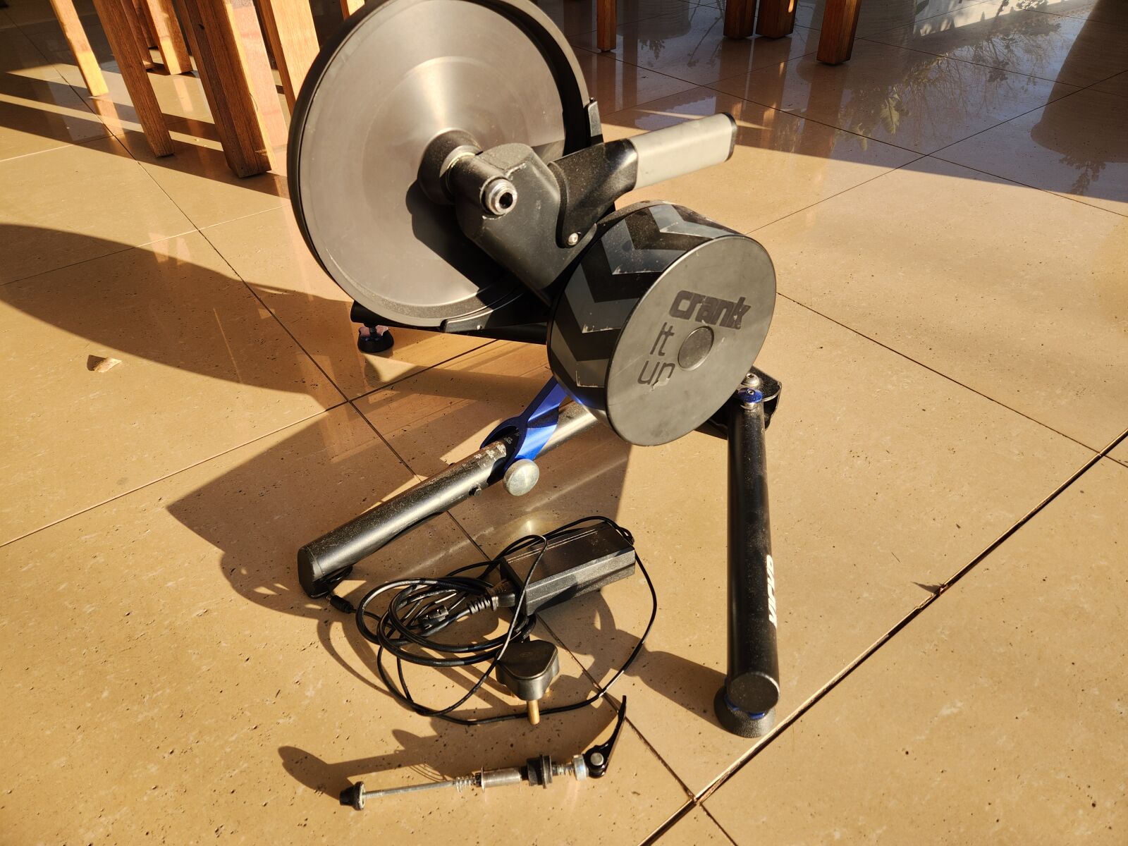 Wahoo Kickr V4 with all accessories | Indoor Trainers