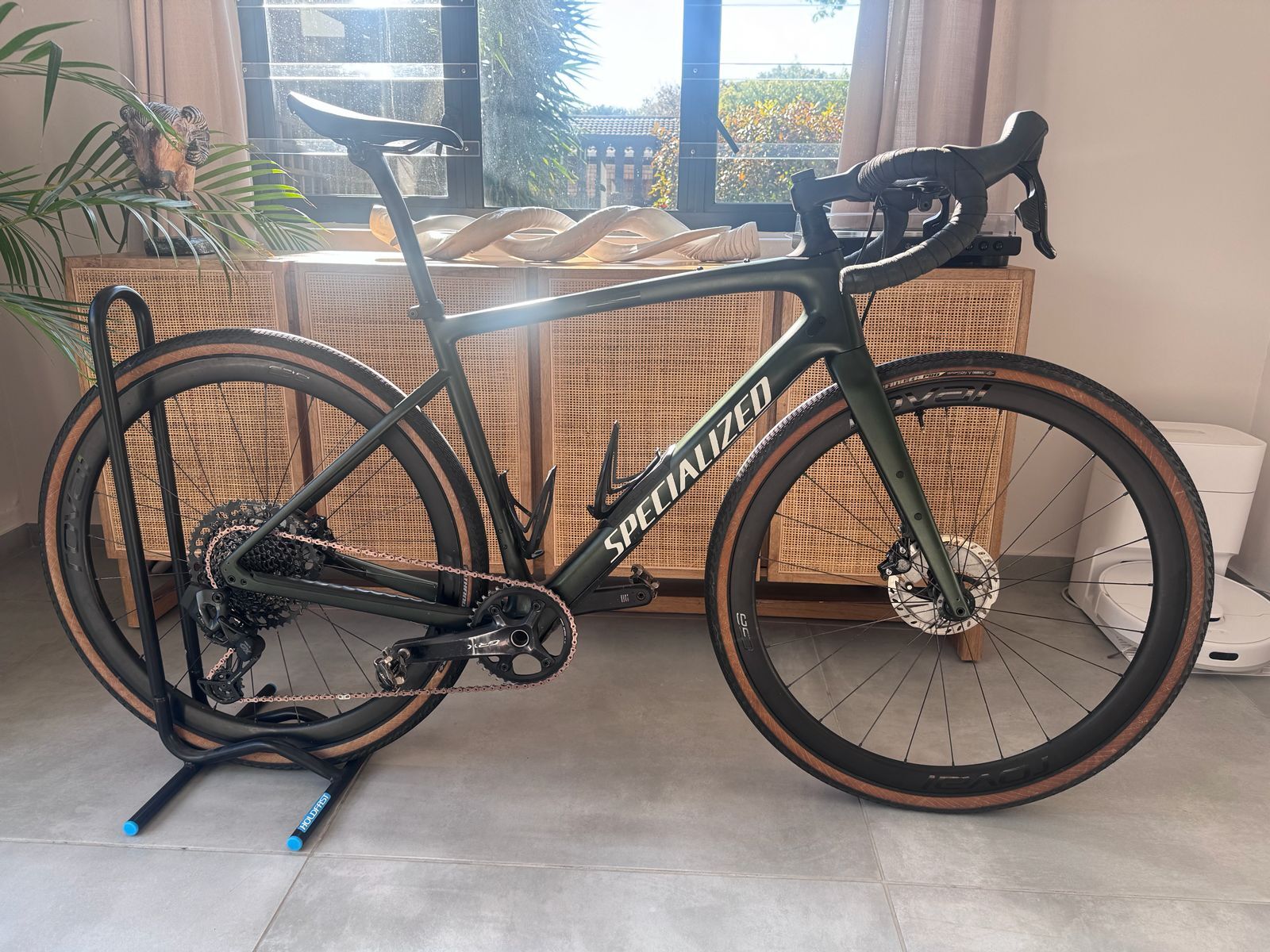 Specialized Diverge Expert (Upgraded) | Gravel Bikes | Bike Hub