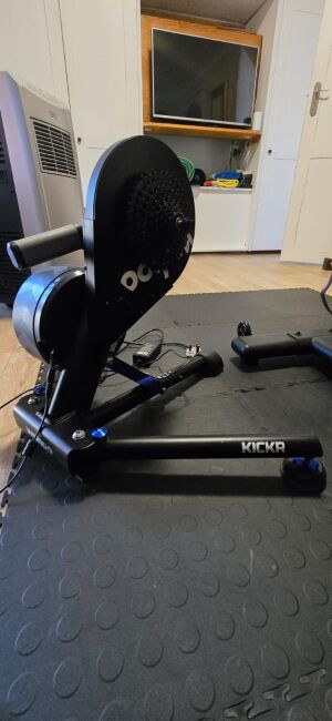 Wahoo kicker ver.4 ジャンク(ゆったん) Wahoo Kicker V4 incl training Matt | Indoor Trainers & Accessories
