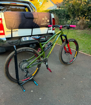 Nukeproof Mega 275 Enduro Bike - FOR SALE | Dual Suspension