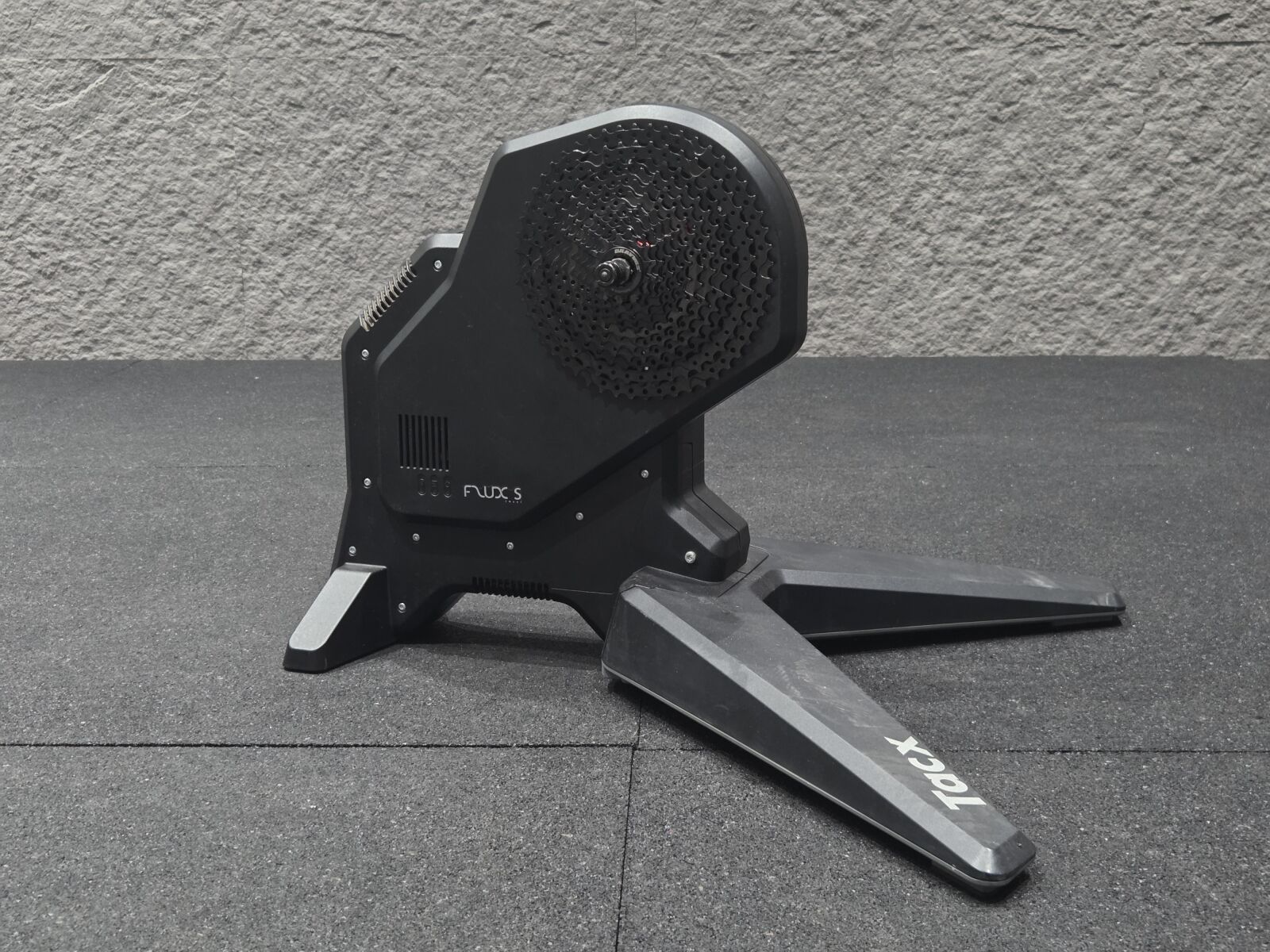 TacX Flux S Smart Trainer | Indoor Trainers & Accessories | Bike Hub