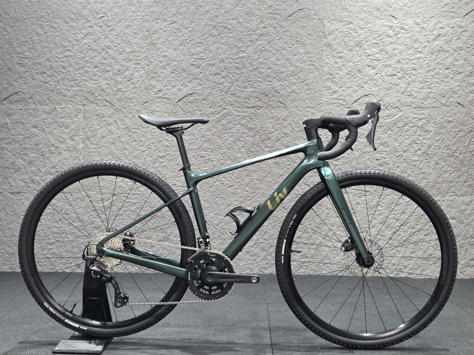 Liv Devote Advanced 2 (S) **CARBON-12SPD** | Gravel Bikes | Bike Hub