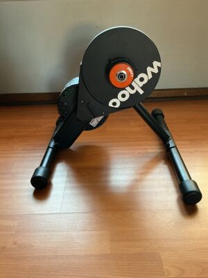 Wahoo Kikr Core + Zwift Cog & Click | Indoor Trainers