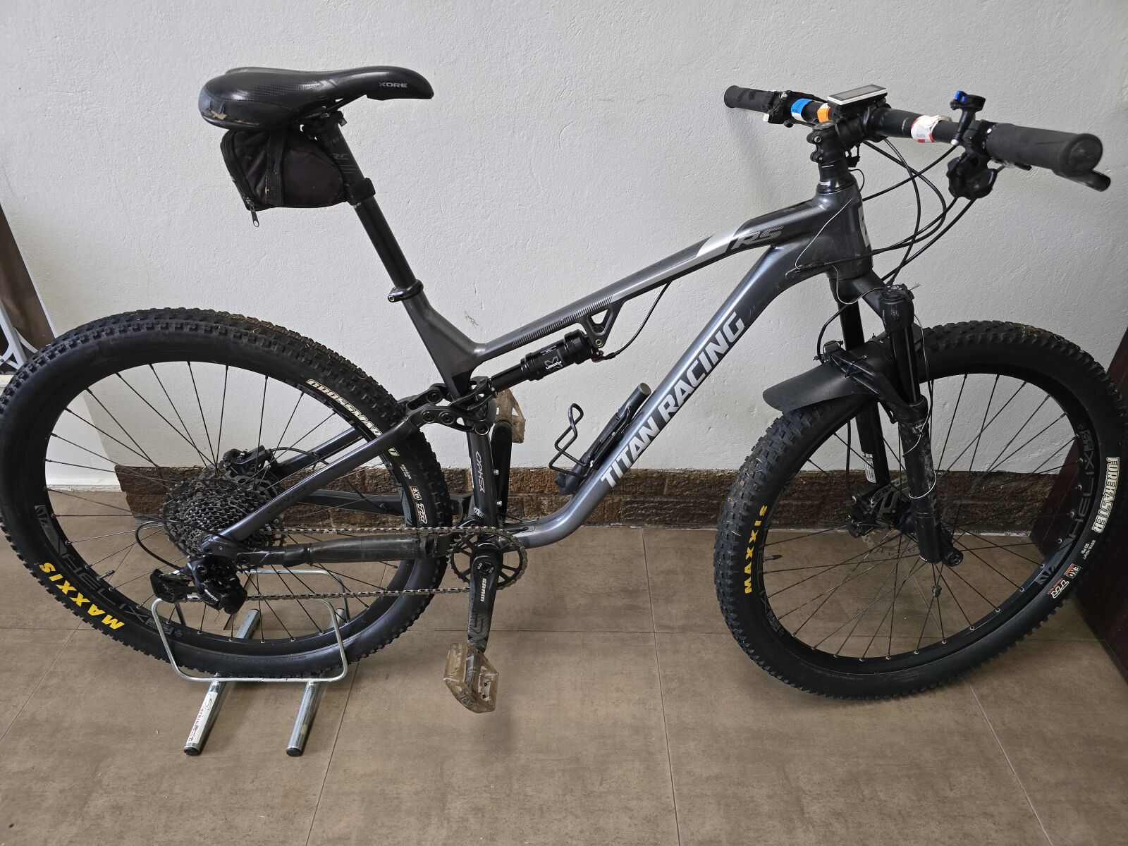 Titan Cypher Expert mountain bike | Dual Suspension Mountain Bikes