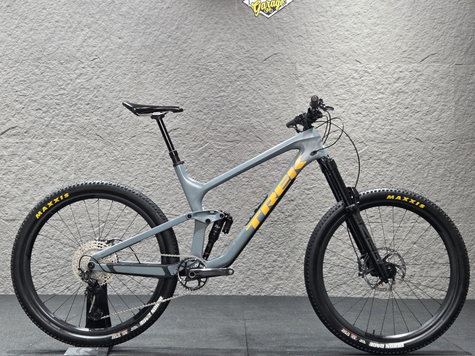 DRT クラッシュ9 low BURST　seacret Trek Slash 9.8 XT Gen 5 (XL) **CARBON-DROPPER** | Dual Suspension