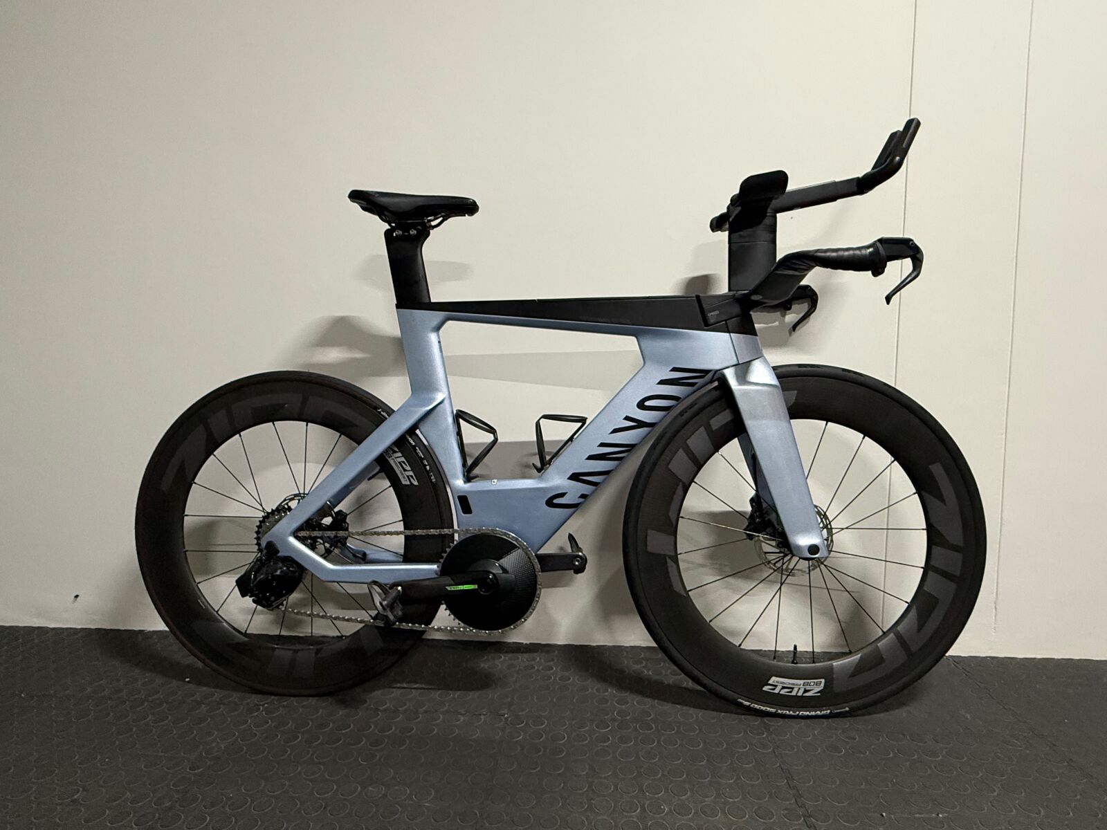 RIDE　 TORRENT 25.5㎝ 2025 Canyon Speedmax CF SLX ZIPP | Triathlon & Time Trial Bikes