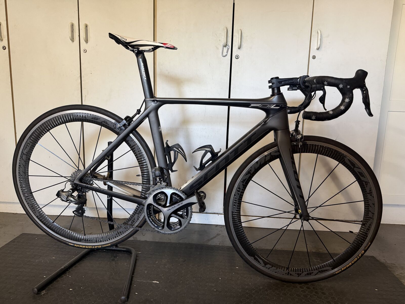 ウッディ　エンチャ　foil Scott Foil 15 | Road Bikes | Bike Hub