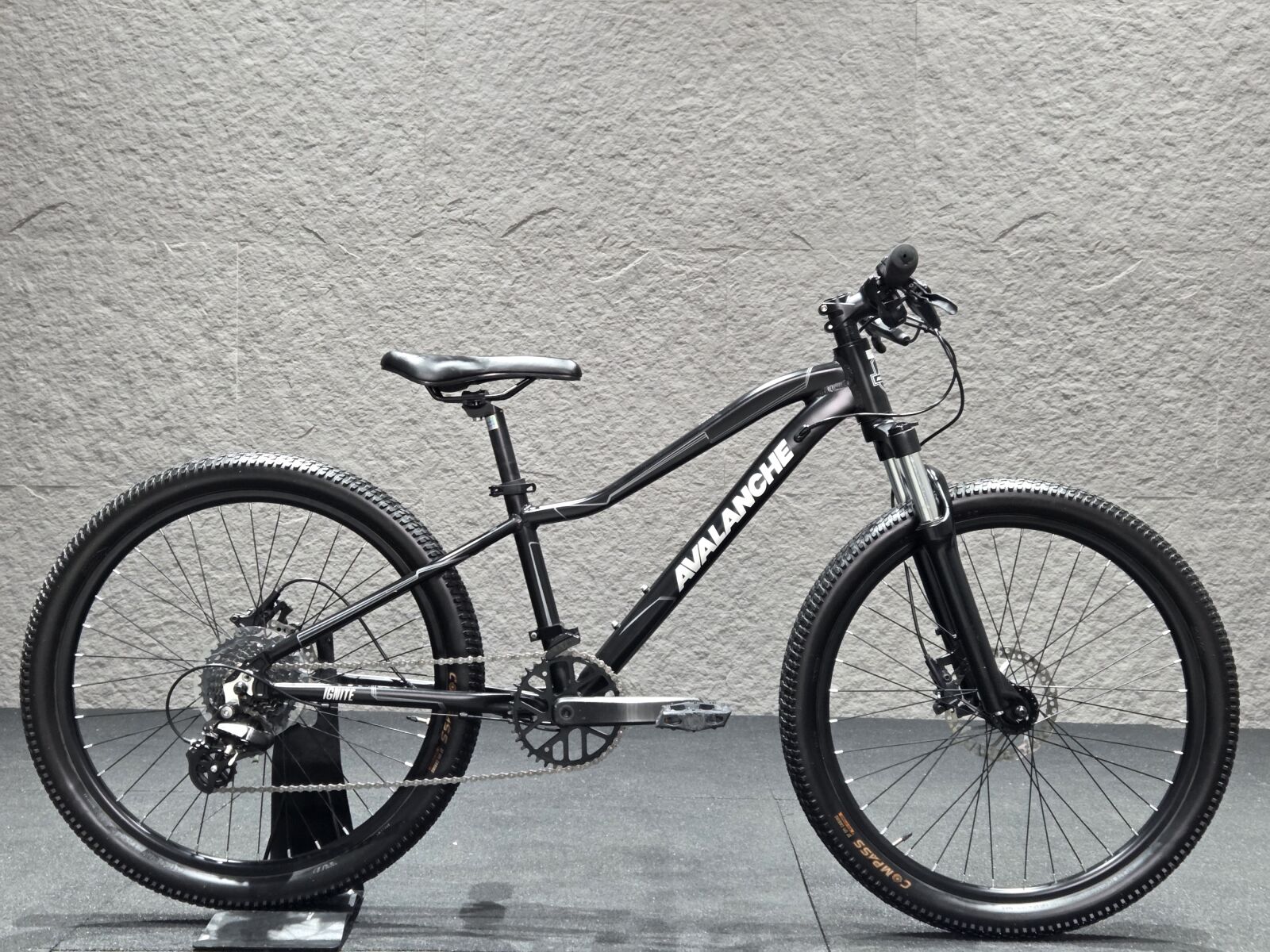 Avalanche Ignite 24" **SOLD** | Kids Bikes | Bike Hub