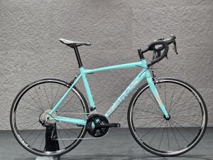 Bianchi Via Nirone 7 (53cm) **105-11SPD** | Road Bikes | Bike Hub