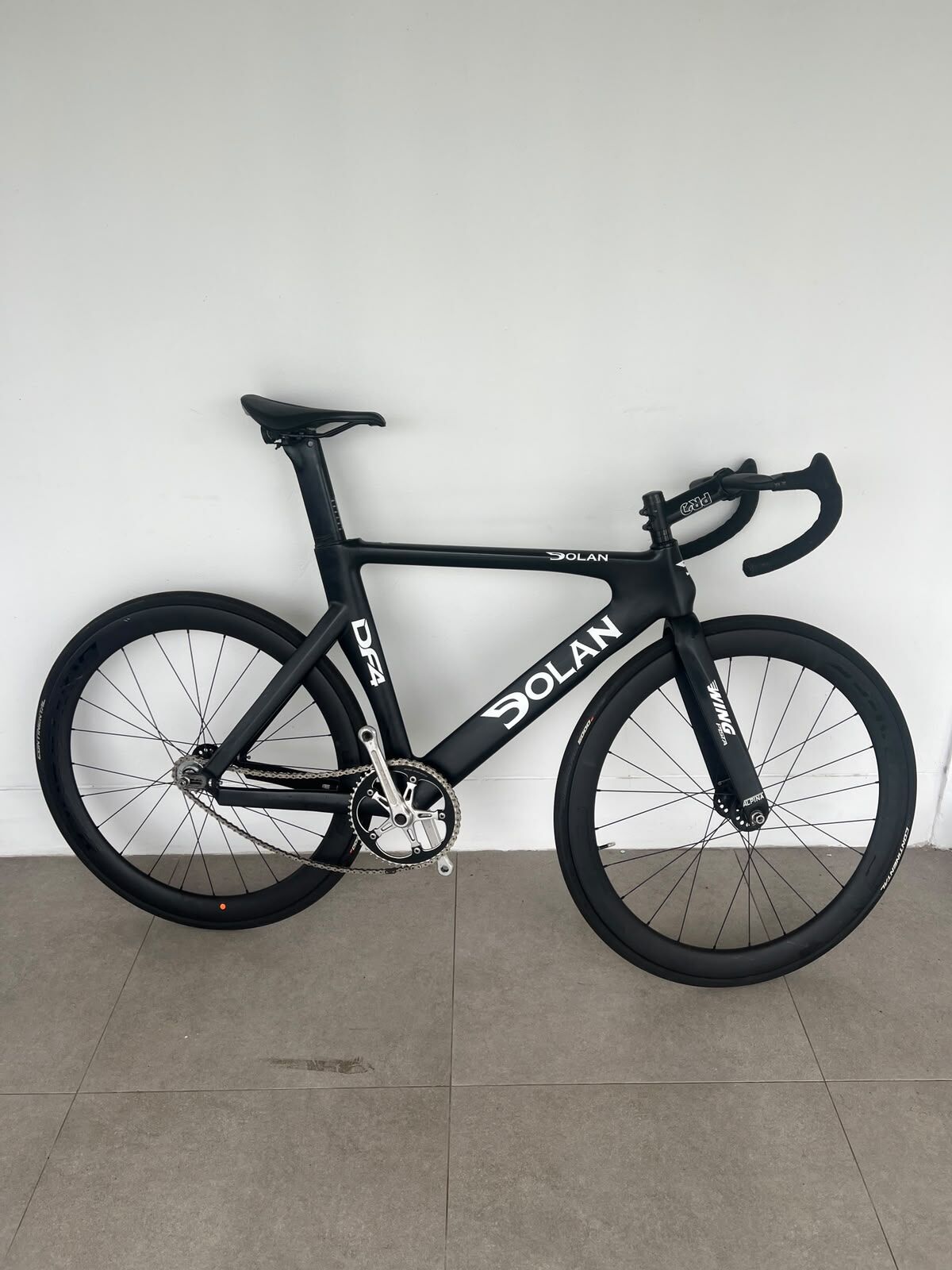 Bike Security Racking Full Dolan DF4 track bike + disc wheelset | Track Bikes | Bike Hub