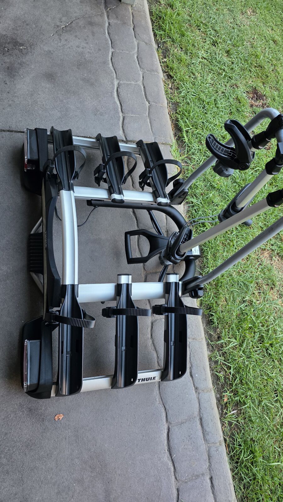 Clothes Racks For Rent Thule bikerack. X3 bikes | Bike Racks | Bike Hub