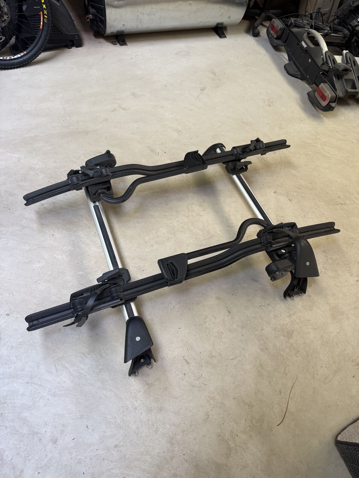 Clothes Racks For Rent Porsche x Thule Pro Ride Black x2 with roof rack | Bike Racks | Bike Hub