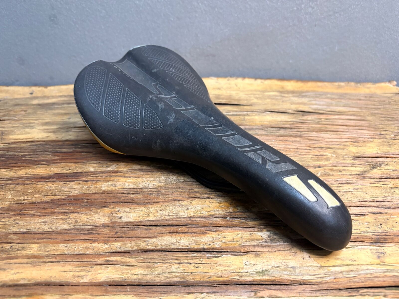 Sector Black and Yellow Saddle 140mm | Saddles | Bike Hub