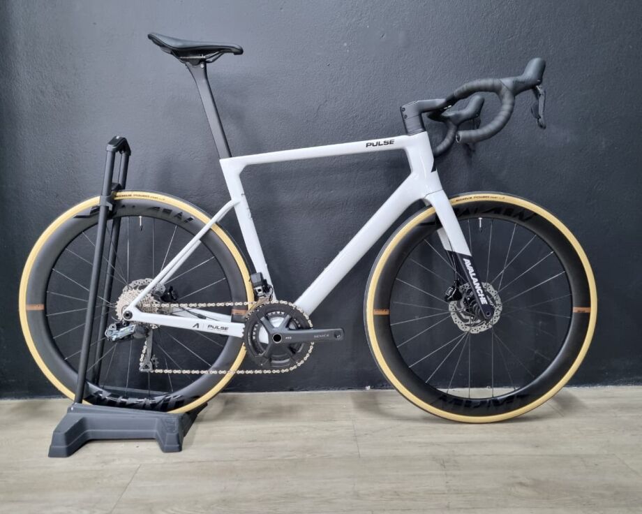 Avalanche Pulse | Road Bikes | Bike Hub