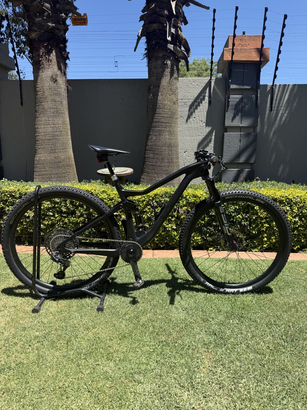 Shock Material Custom Forrest small | Dual Suspension Mountain Bikes | Bike Hub