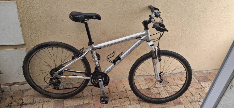 Silverback Stride 26inch | Hardtail Mountain Bikes | Bike Hub