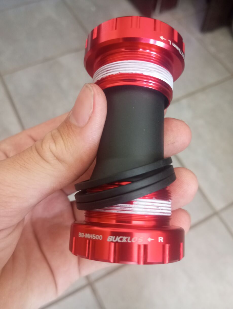 BUCKLOS Red Hollowtech II Threaded | Vintage Components | Bike Hub