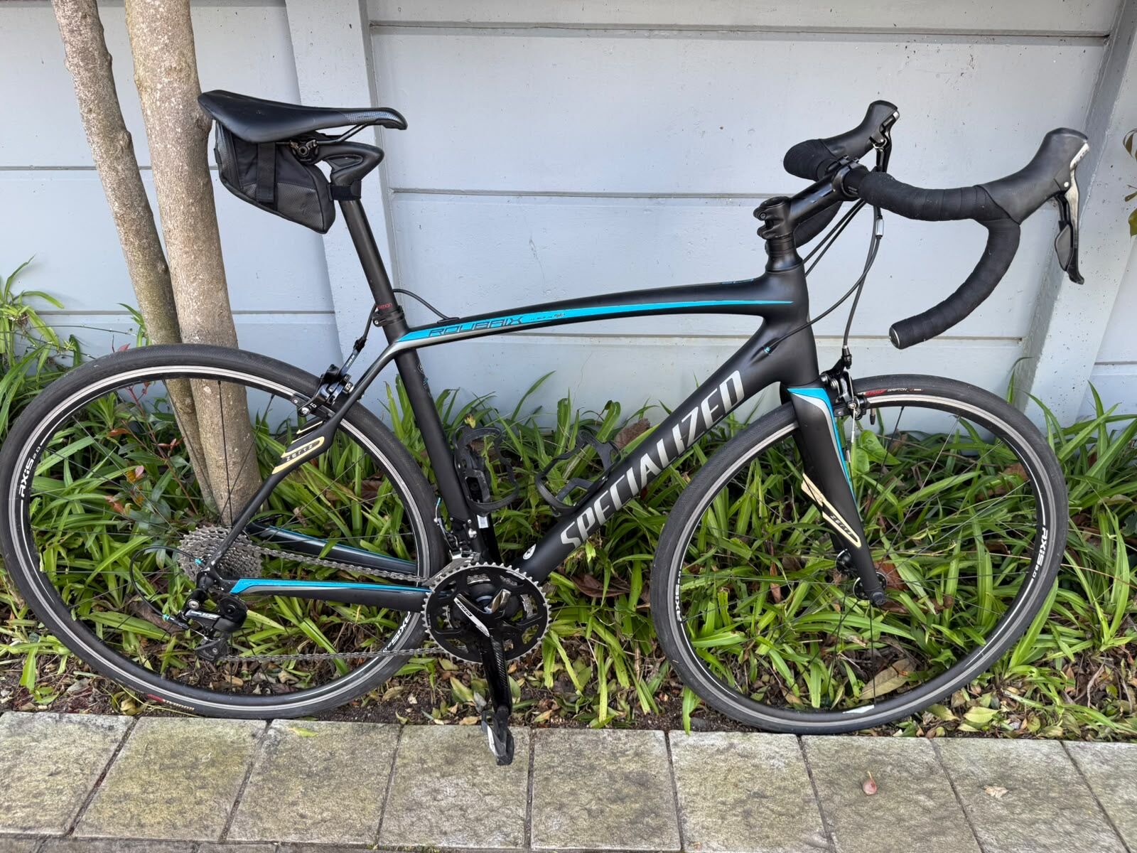 Specialized Roubaix SL5 Comp Carbon | Road Bikes | Bike Hub
