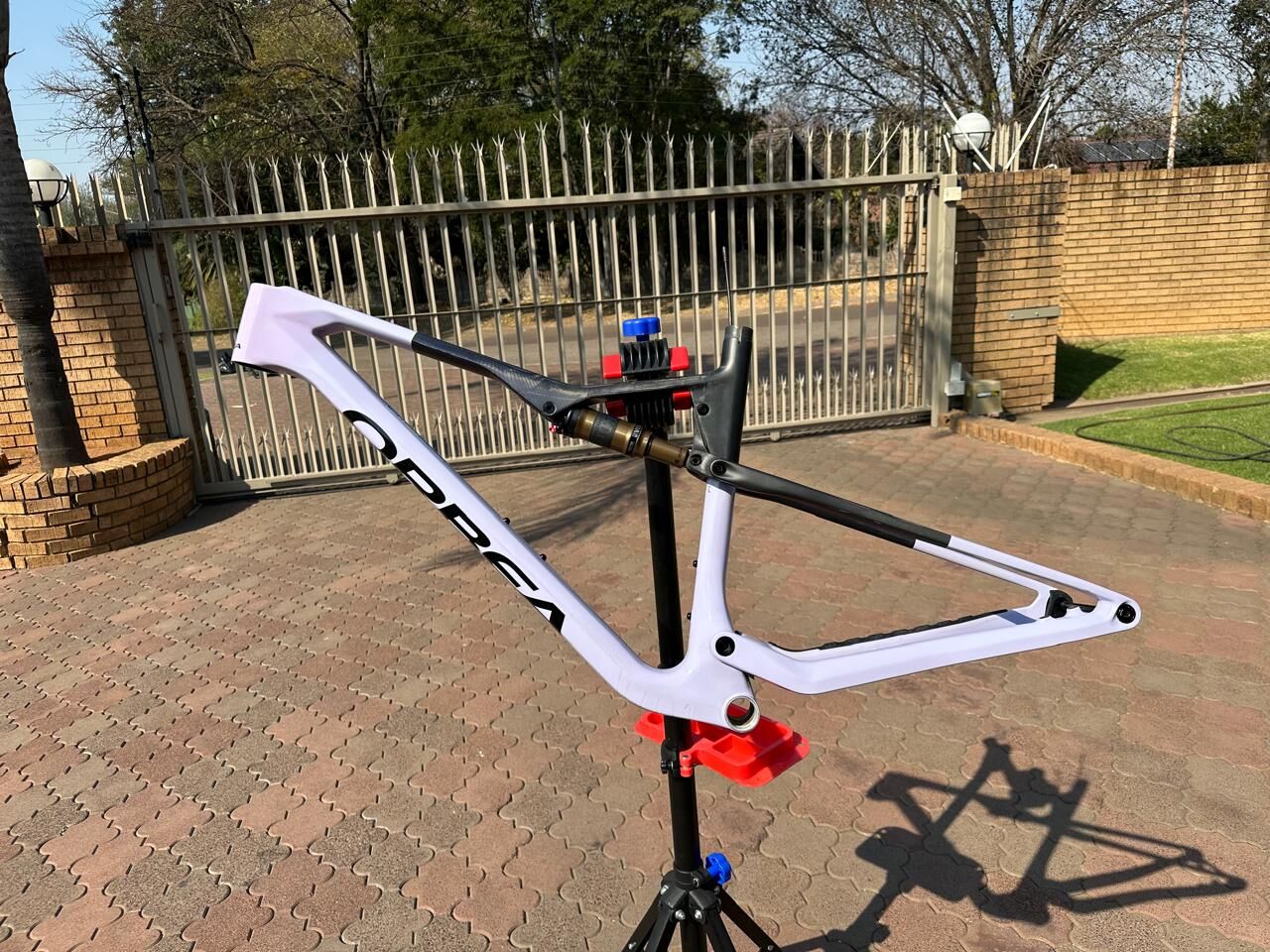 Orbea OIZ | Dual Suspension Mountain Bike Frames | Bike Hub