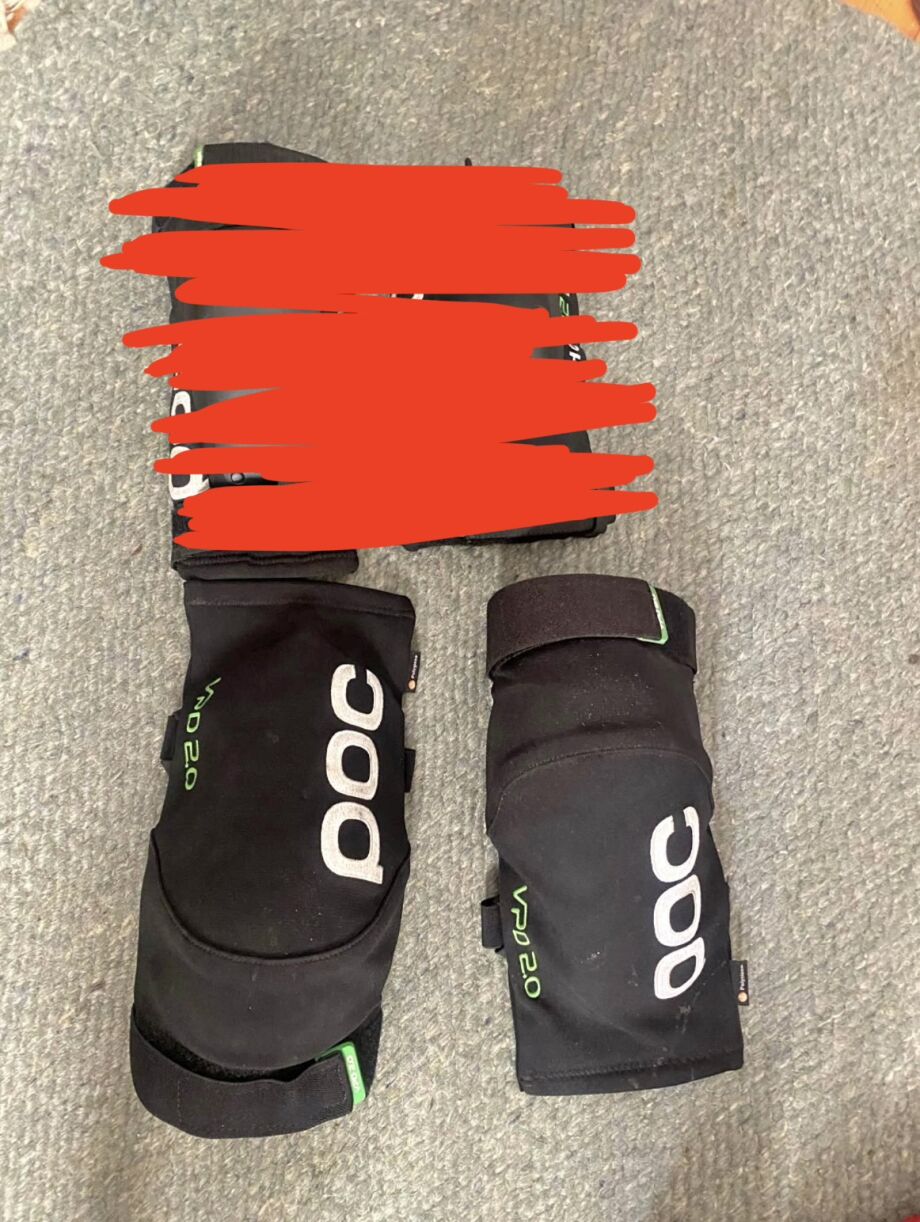 Leatt Protection Poc knee pads size small | Protective Gear | Bike Hub